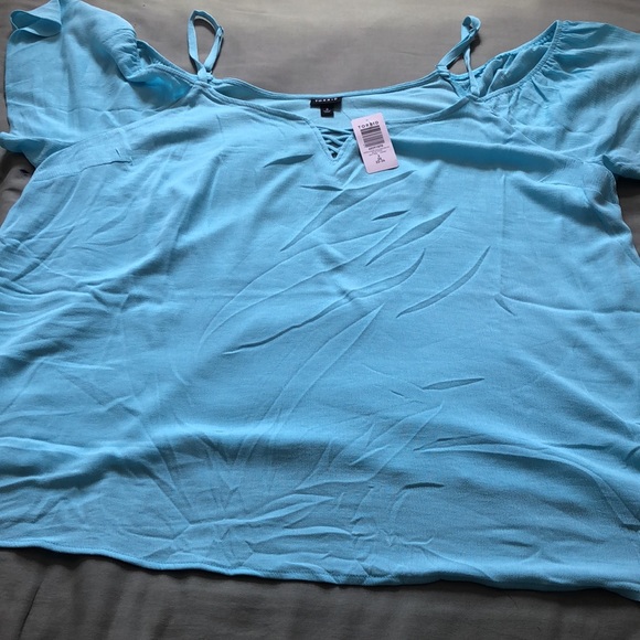 Washable Crinkle Gauze Cold Shoulder 🔝 by Torrid size 3 🌟Last chance!🌟 - Picture 13 of 16